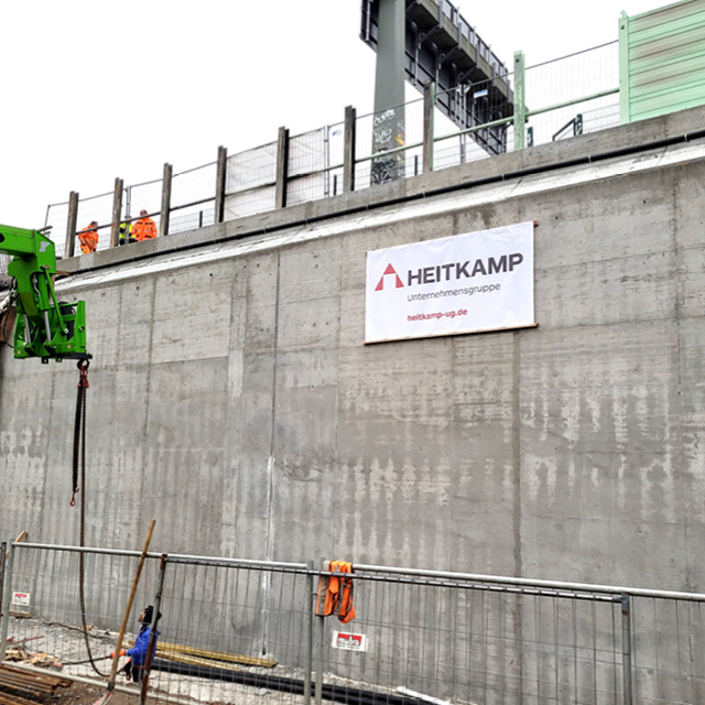 Stützwand A40 fertiggestellt