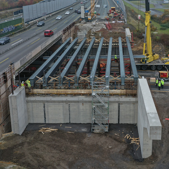 Verbreiterung der A43